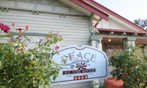 Peace By The River Homestay - Accommodation Melbourne